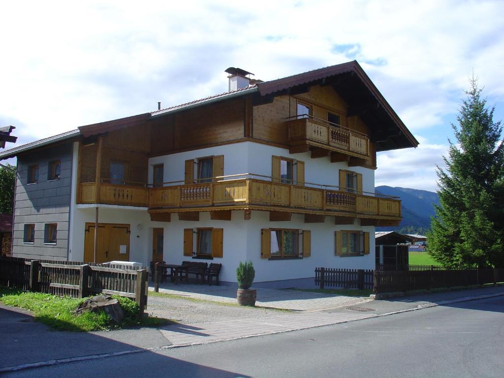 Ferienhaus Resi & Obermoser Kössen Szoba fotó